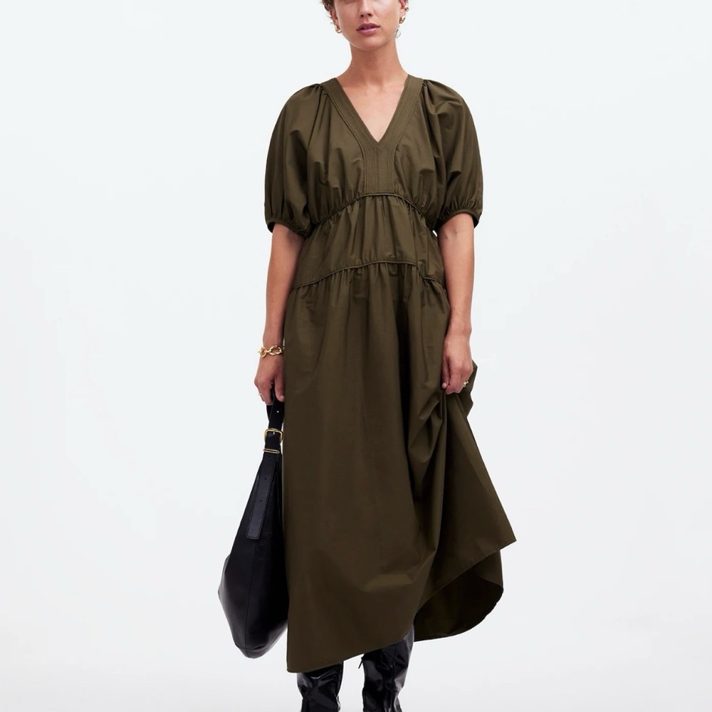 Madewell Puff-Sleeve Midi Dress in Poplin
Size: XS